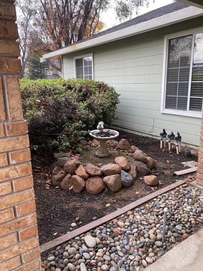 Building Photo - 1455 Busca Dr