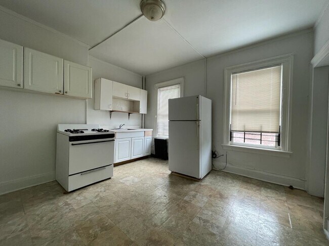 Foto del edificio - 129 Monticello Ave