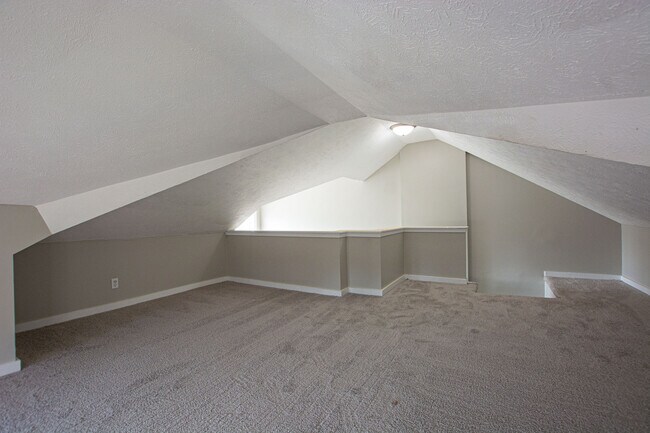 Building Photo - 3802 Dodge St