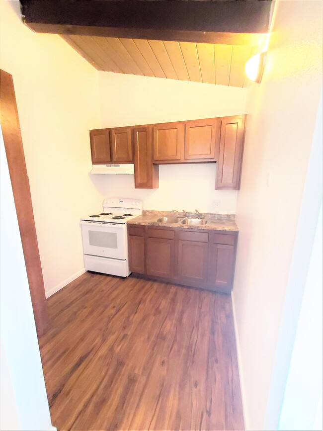 Building Photo - 5592 Clairemont Mesa Blvd