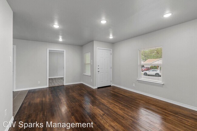 Foto del edificio - 4 br, 2 bath House - 614 Morris Dr