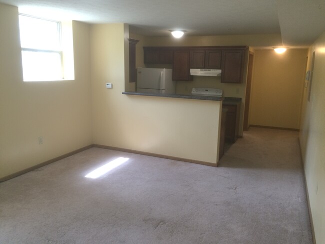 Building Photo - 850 Boggs Ave