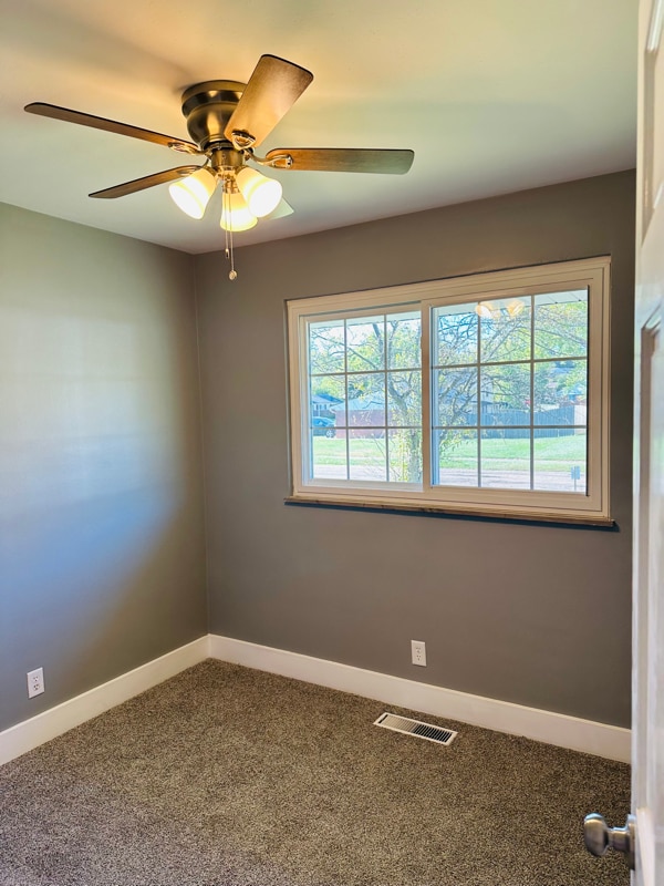 Building Photo - 487 Warr Ln