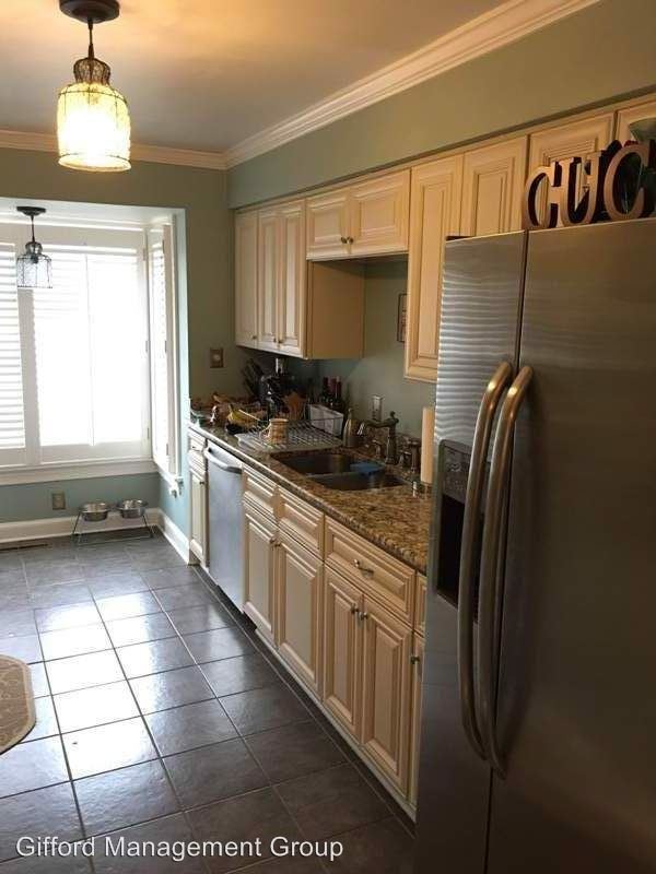 Building Photo - 3 br, 2.5 bath House - 811 Botetourt Gardens