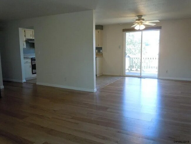 Foto del edificio - 6745 Pierce Ct N
