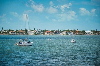 Building Photo - 6365 Bahia Del Mar Blvd S