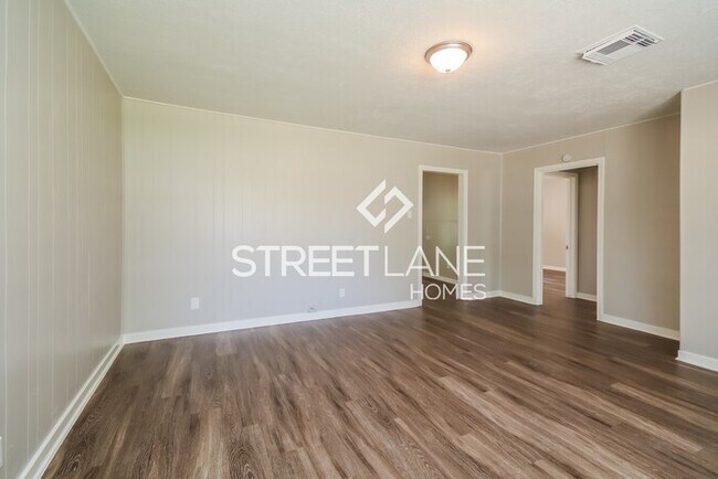 Building Photo - Charming 2 Bedroom in Pasadena!