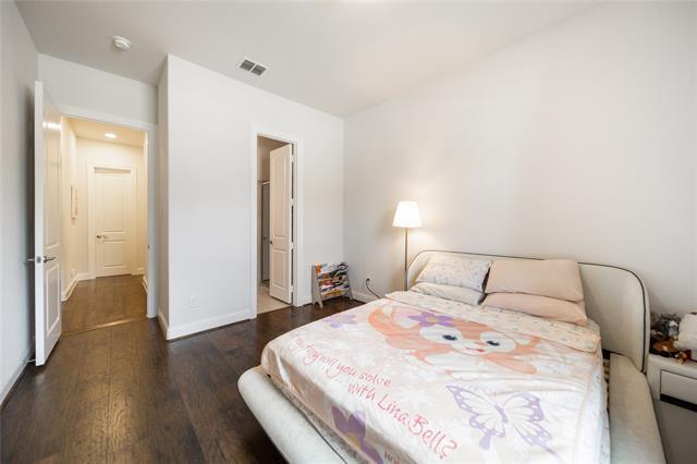 Building Photo - 3015 Dancourt Dr