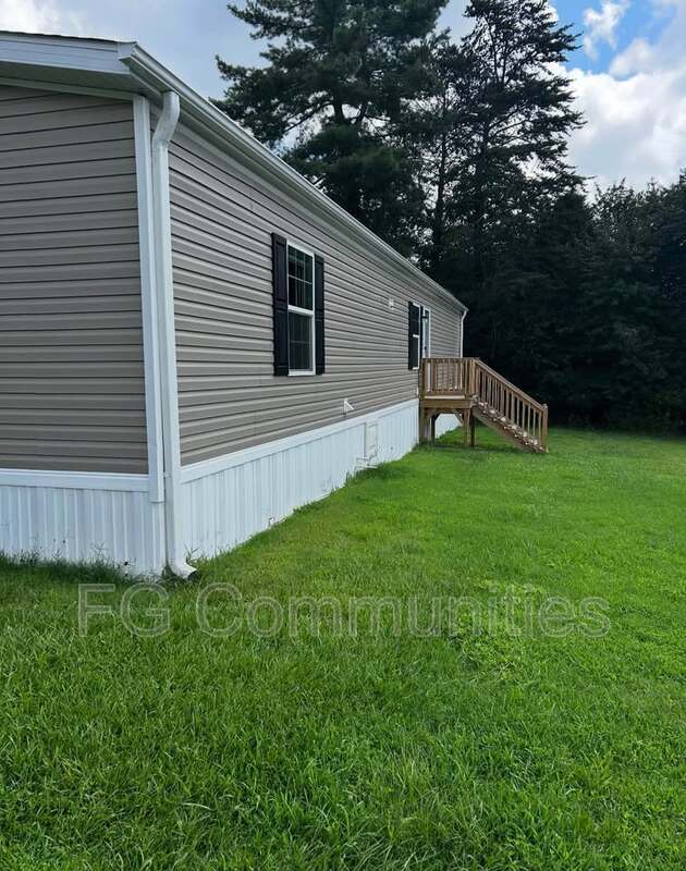 Building Photo - 141 David Dr