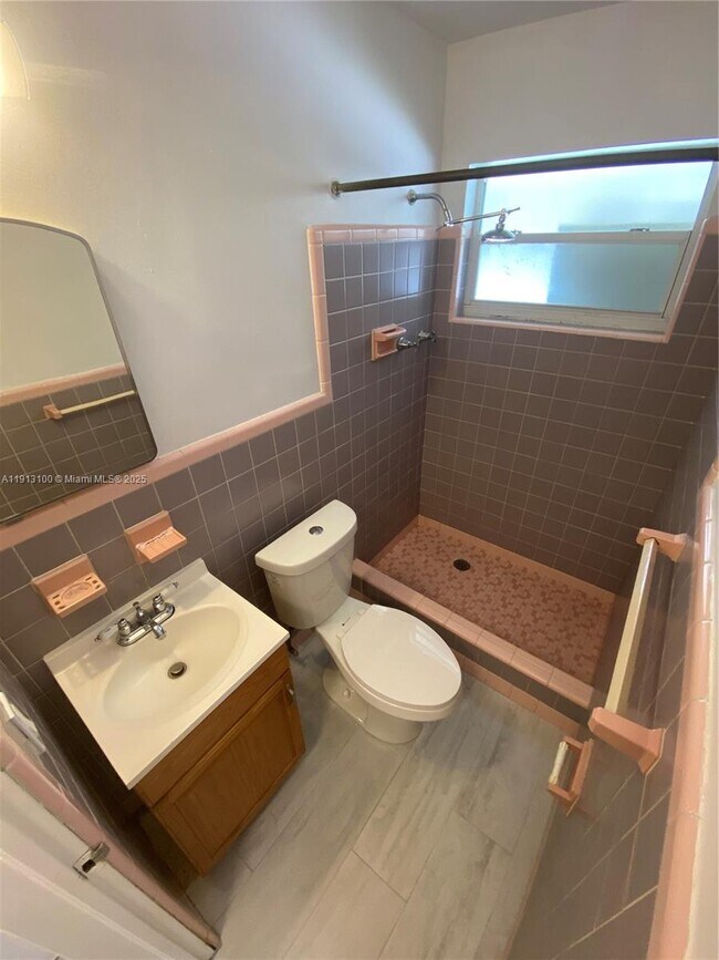 Foto del edificio - 1723 Liberty St