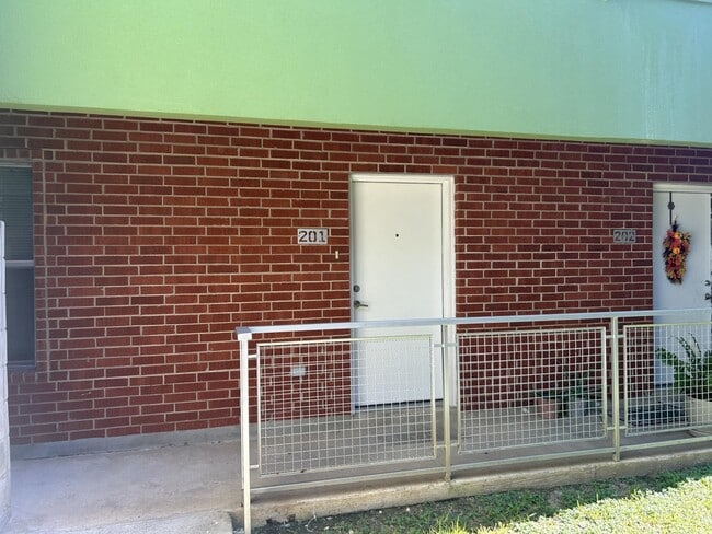 Foto del edificio - 501 Shiloh Dr