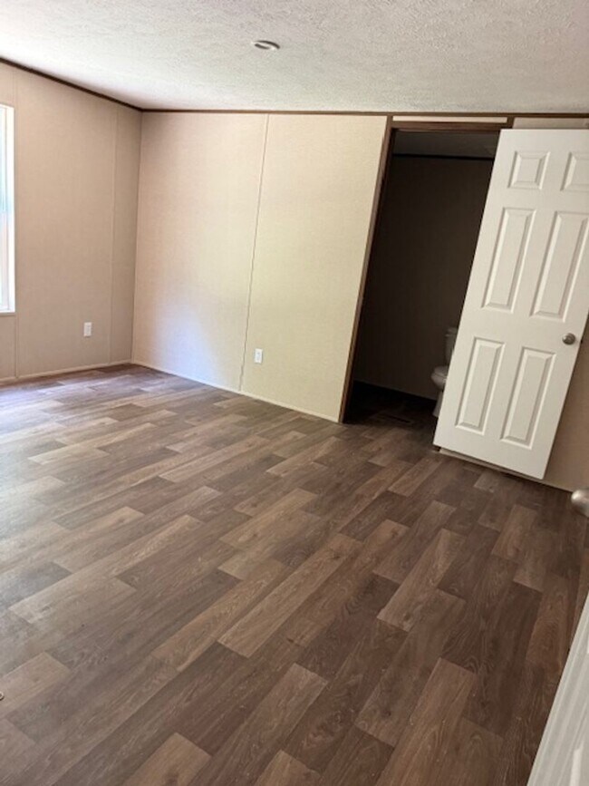 Foto del edificio - Brand New!! Singlewide MH in North Wakulla...