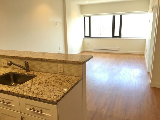 Foto del edificio - 875 Elm St