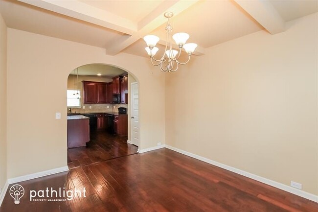 Building Photo - 2752 Huntcliff Drive