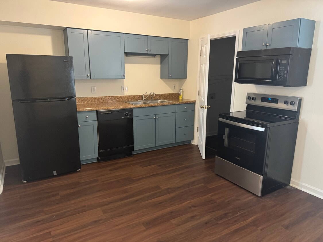 Foto principal - 7591 Hunters Ridge Ln