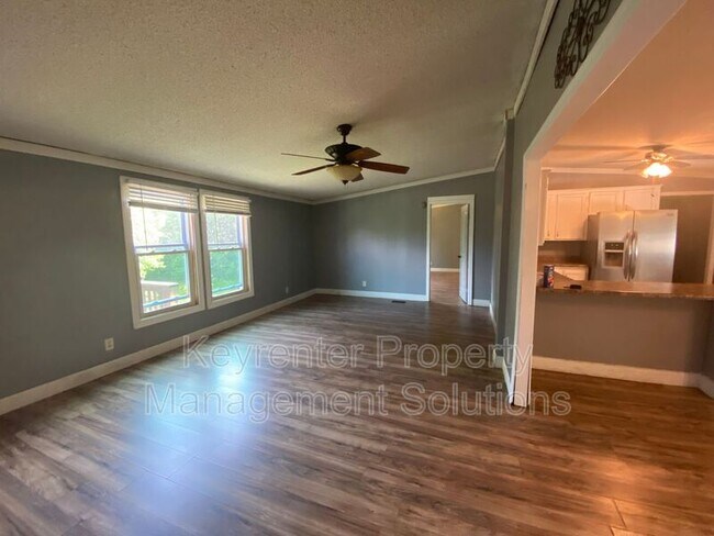 Foto del edificio - 2251 Howardsville Turnpike