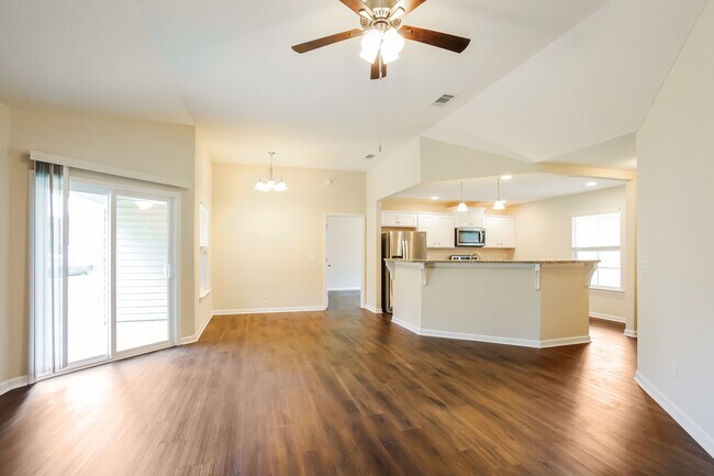 Building Photo - 308 Pecan Point Dr, Brunswick, GA