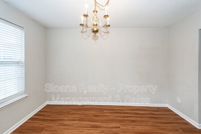 Building Photo - 1343 Pinnacle Ln