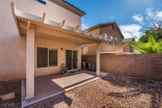 Building Photo - 5989 Lamotte Ave