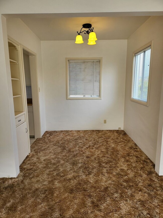 Building Photo - Rear Single Story Unit Duplex in Richmond...
