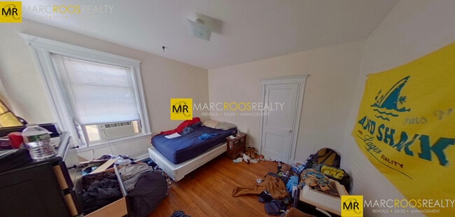 Building Photo - 305 Allston St