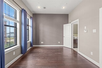 Building Photo - 2110 Shearn St