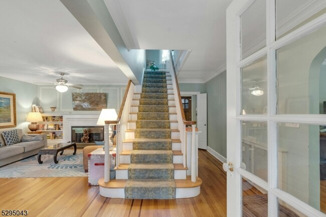 Foto del edificio - 579 Ridgewood Ave