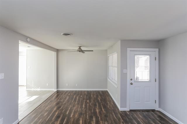 Building Photo - 8520 Graywood Dr