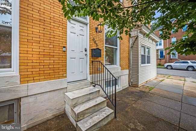 Building Photo - 645 S Lehigh St