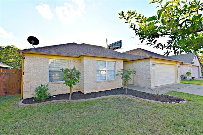 Foto del edificio - 209 N Kings Canyon Dr