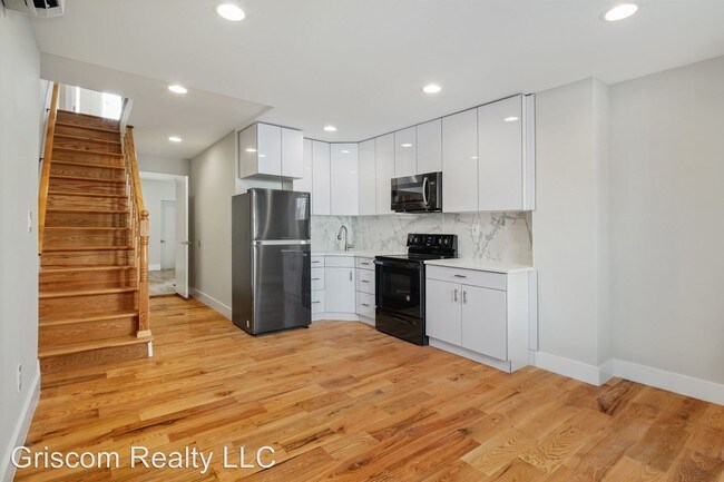 Building Photo - 3 br, 3 bath House - 4057 Fairhill st