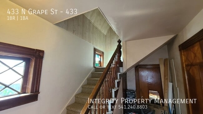 Building Photo - 433 N Grape St