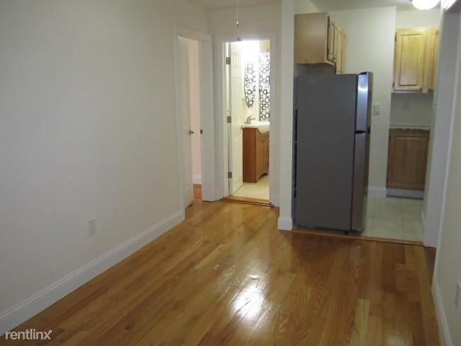 Building Photo - 52 Westland Ave