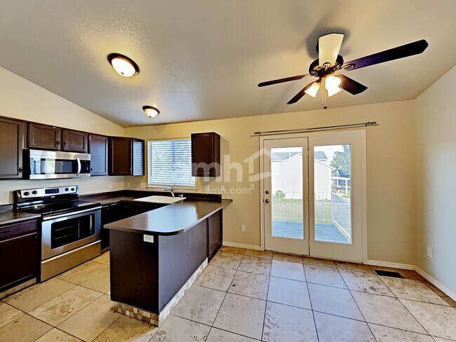 Building Photo - 5397 S 4200 W