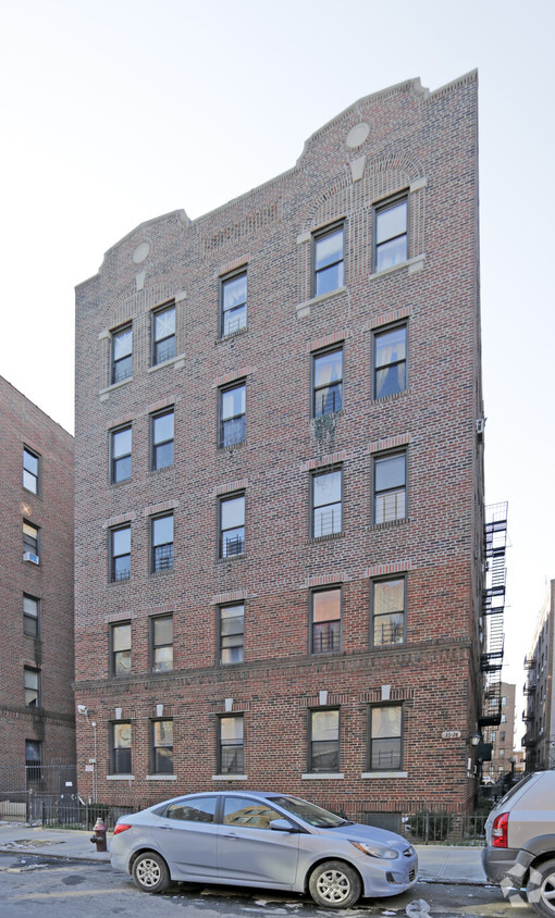 35-24 95th Street - 35-24 95th St