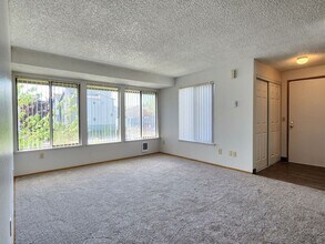 Building Photo - 4816 SW Murray Blvd