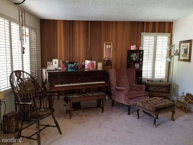 Foto del edificio - 406 Heatherglen Ln