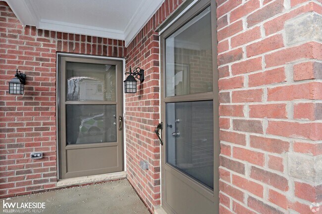 Building Photo - 54247 Calusa Dr