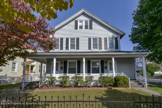 Building Photo - 1502 Price St