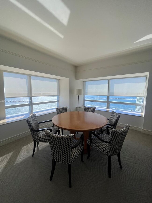 Building Photo - 1435 Brickell Ave