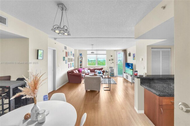 Building Photo - 1555 N Treasure Dr