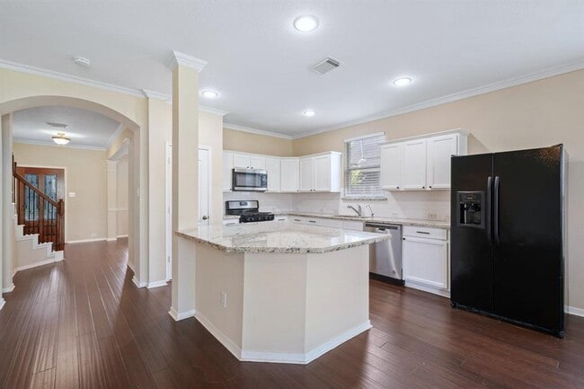 Building Photo - 718 Rock Creek Ct