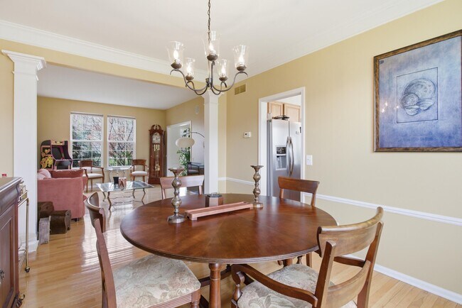 Foto del edificio - 6419 Meadowlark Ln