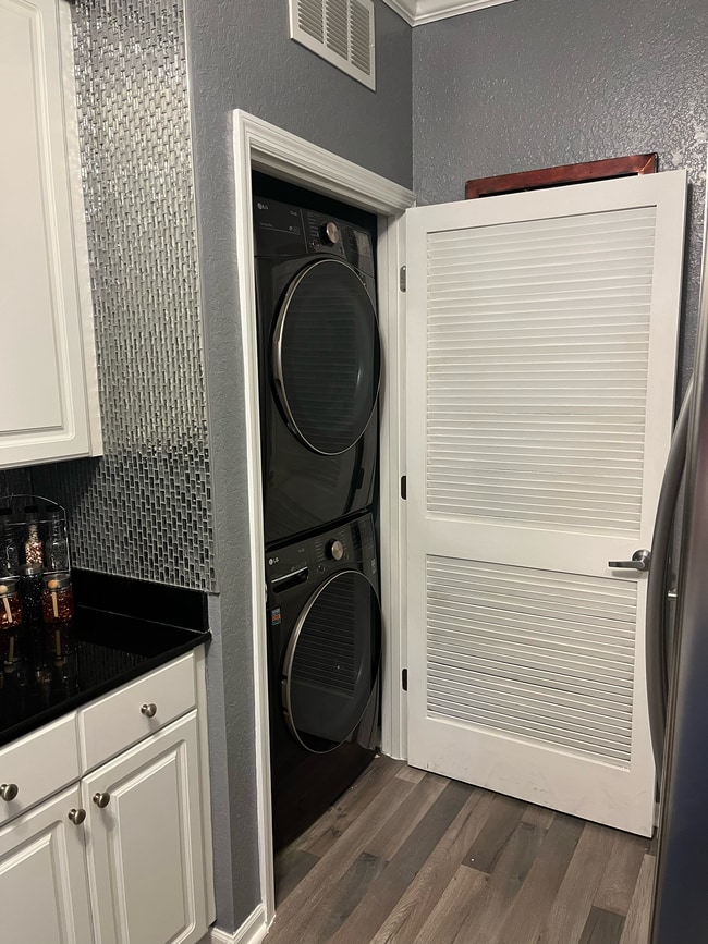 Photo - A. Roberts Condo