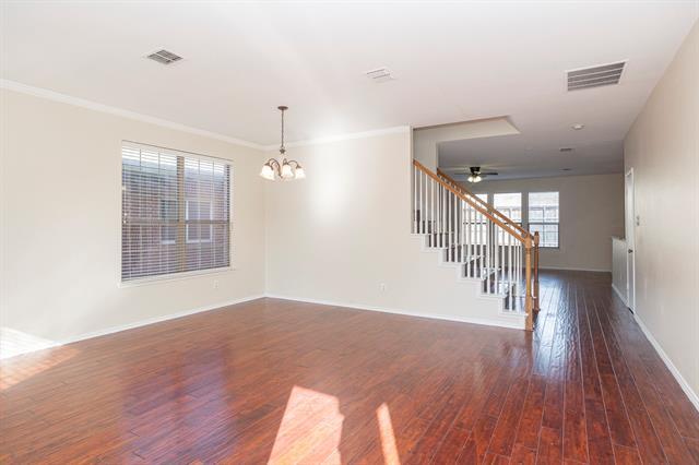 Foto del edificio - 5828 Pebble Ridge Dr