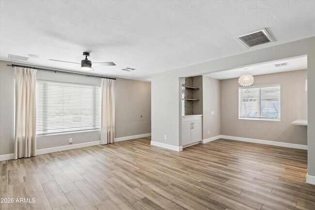 Foto del edificio - 5817 N 18th St