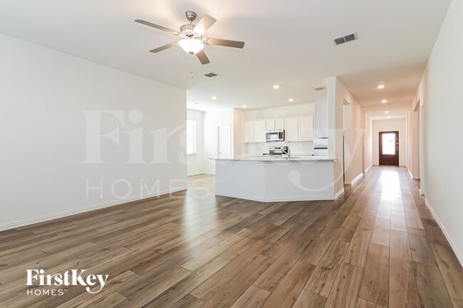 Building Photo - 206 Autumn Sage Ln