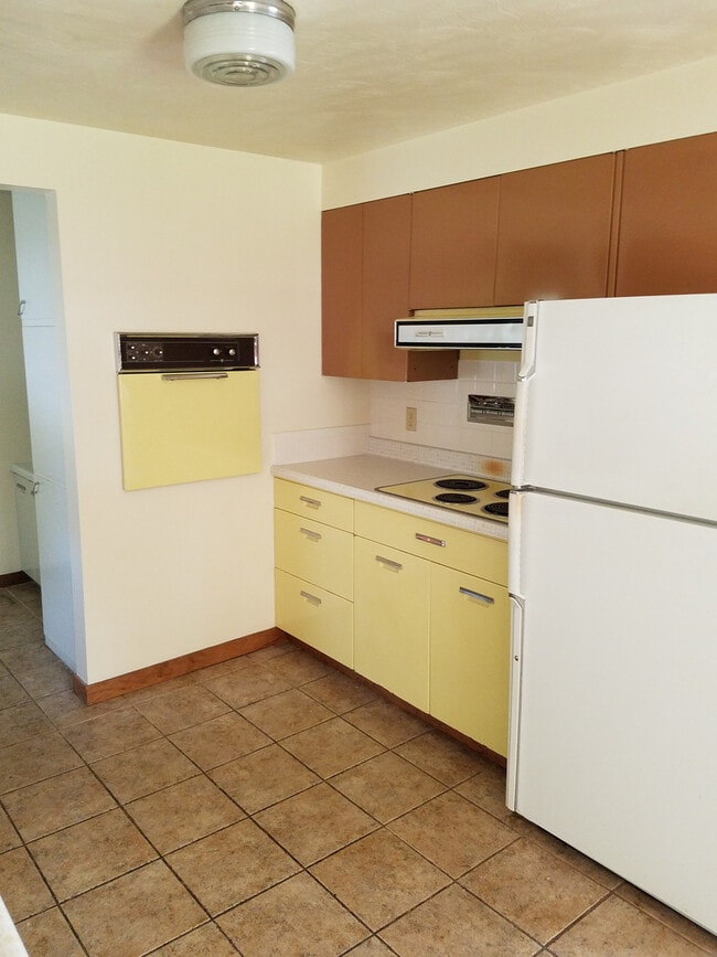 Building Photo - 1840-1842E