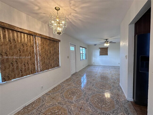 Foto del edificio - 3060 NW 6th Ct