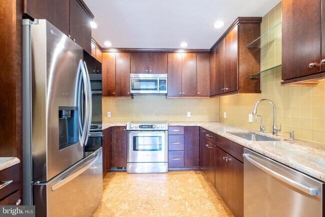 Foto del edificio - 129 Catharine St